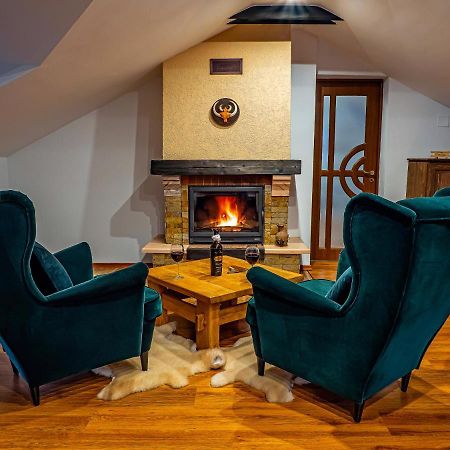 Отель Casa Delia Кымпулунг-Молдовенеск Экстерьер фото