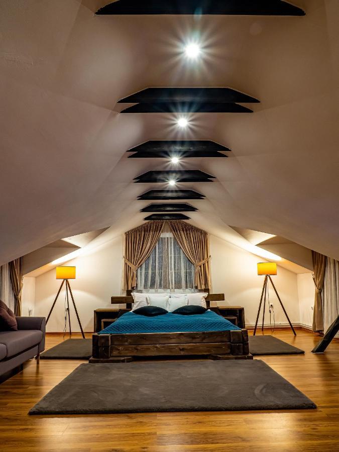 Отель Casa Delia Кымпулунг-Молдовенеск Экстерьер фото