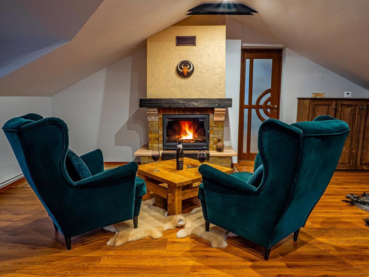 Отель Casa Delia Кымпулунг-Молдовенеск Экстерьер фото
