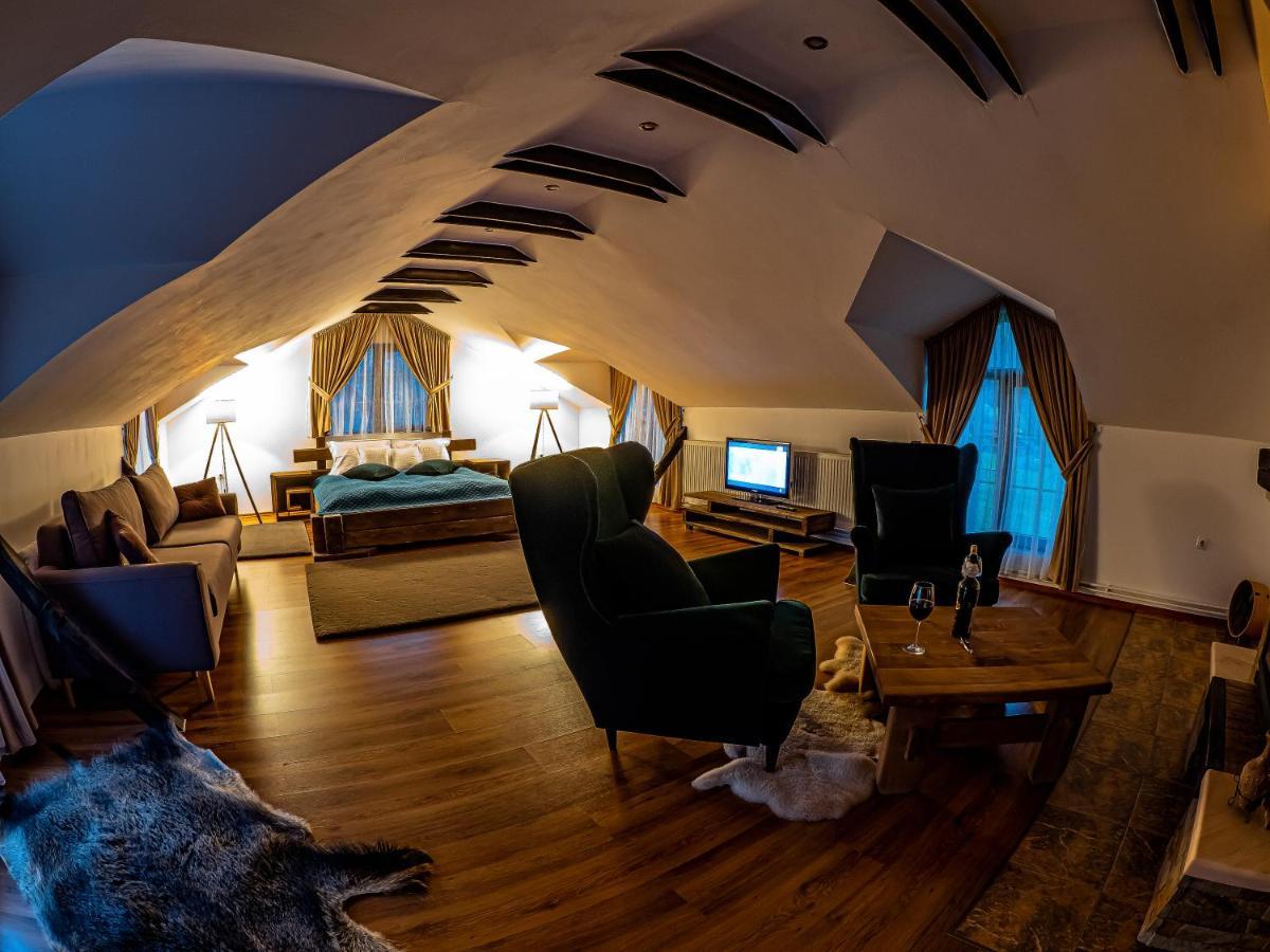 Отель Casa Delia Кымпулунг-Молдовенеск Экстерьер фото