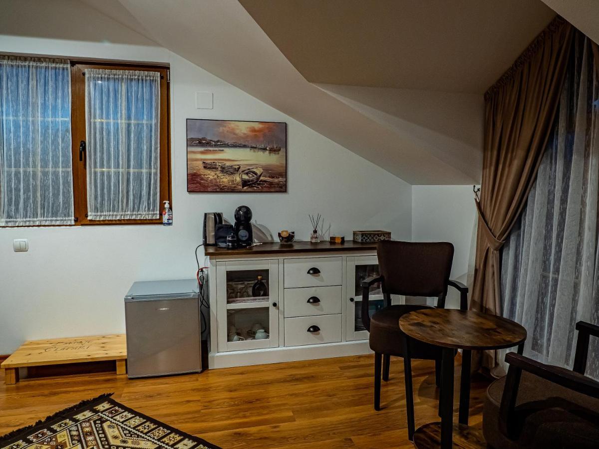 Отель Casa Delia Кымпулунг-Молдовенеск Экстерьер фото